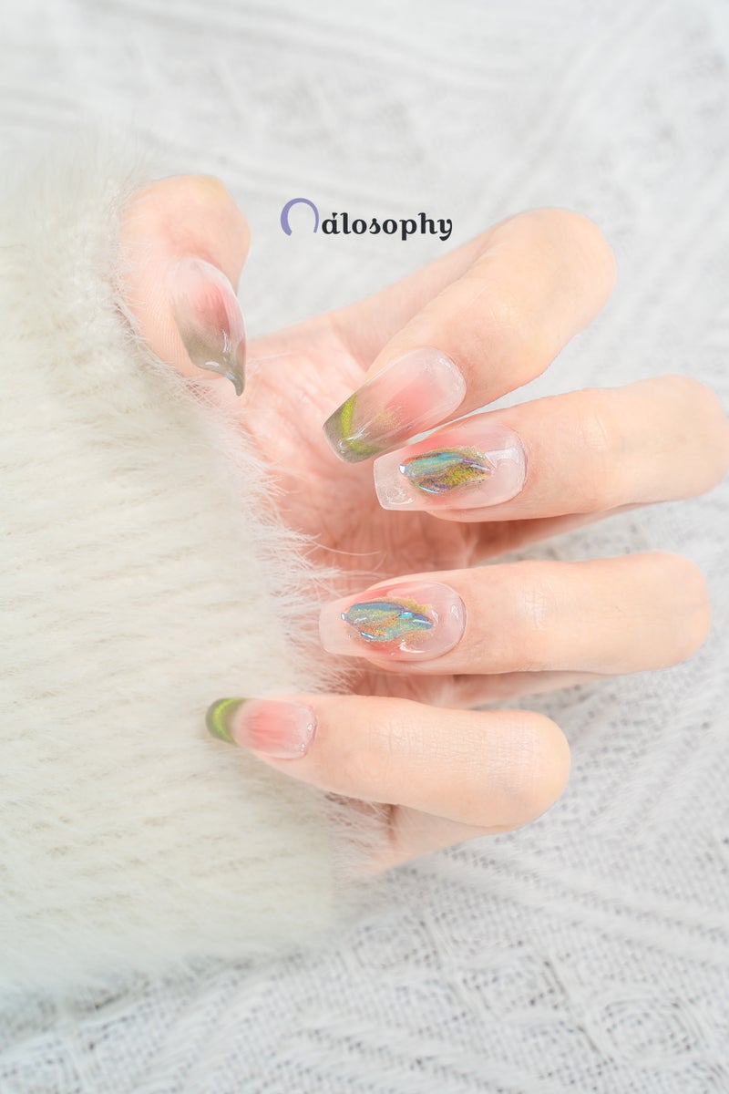 Nailosophy أظافر فاخرة مصنوعة يدويًا قابلة للصق بلون الخوخي وزيتون مع جواهر أورا 3D | شكل مربع - Image 3